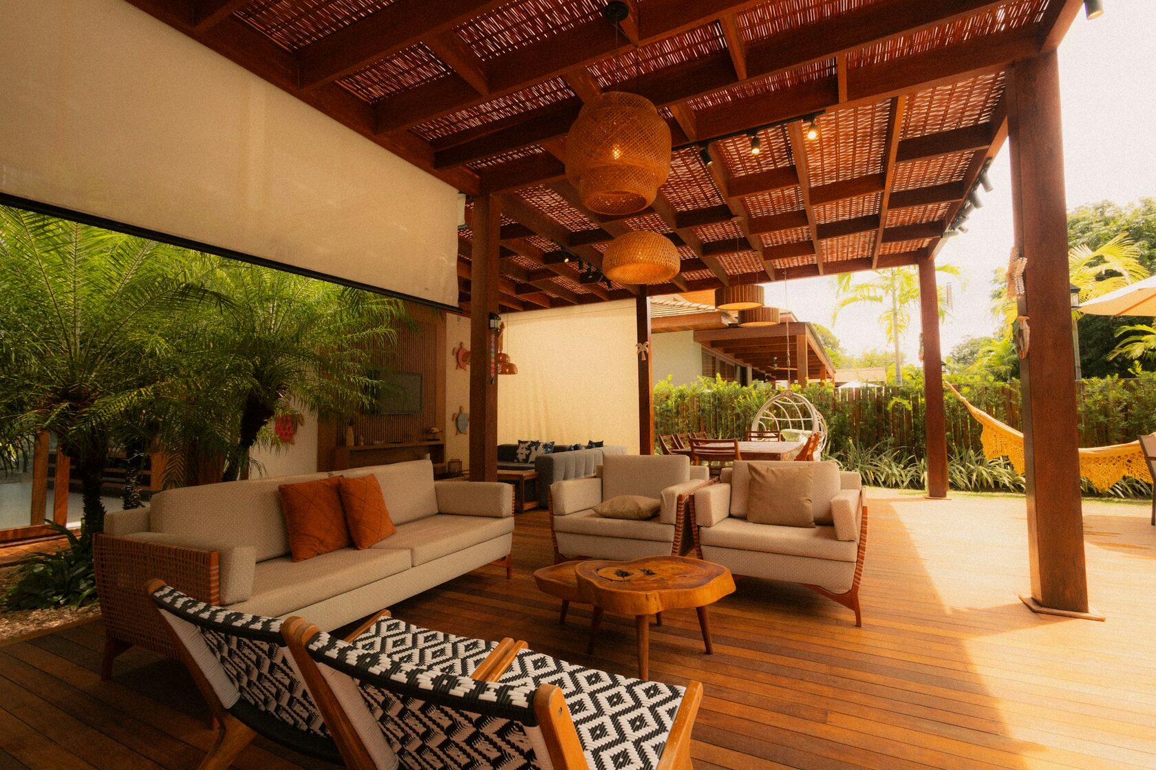 Espacio exterior moderno de villa